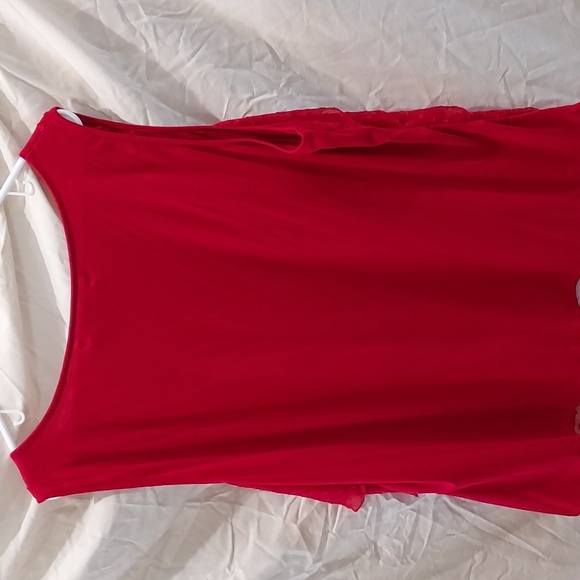 89th and Madison Scarlet Red Layer Flowing Circles for Accent Front Tank 2X - Picture 4 of 6